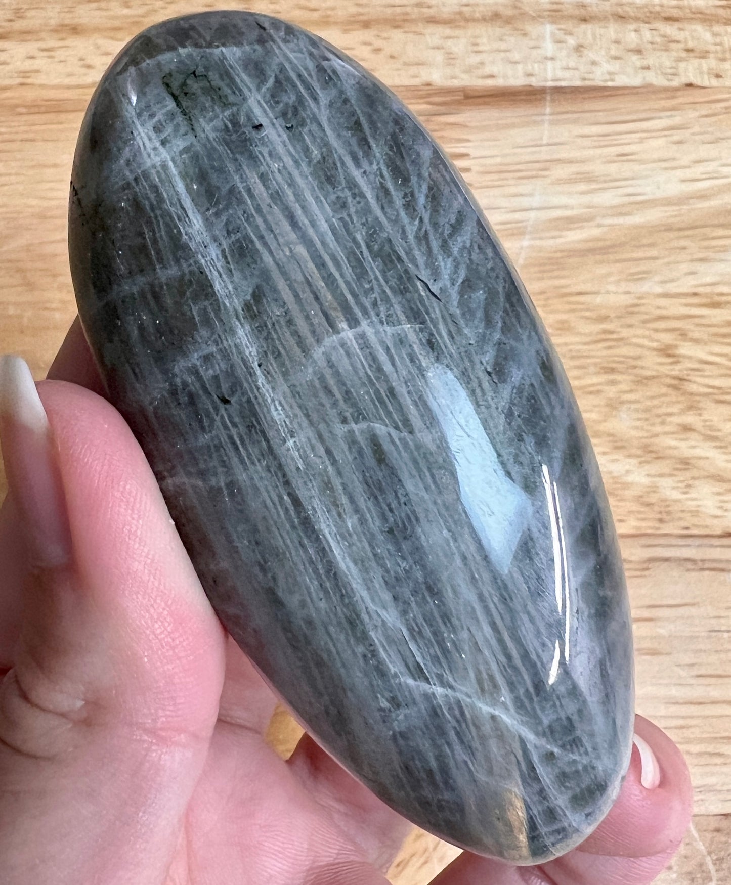 HIGH GRADE LABRADORITE PALMSTONE