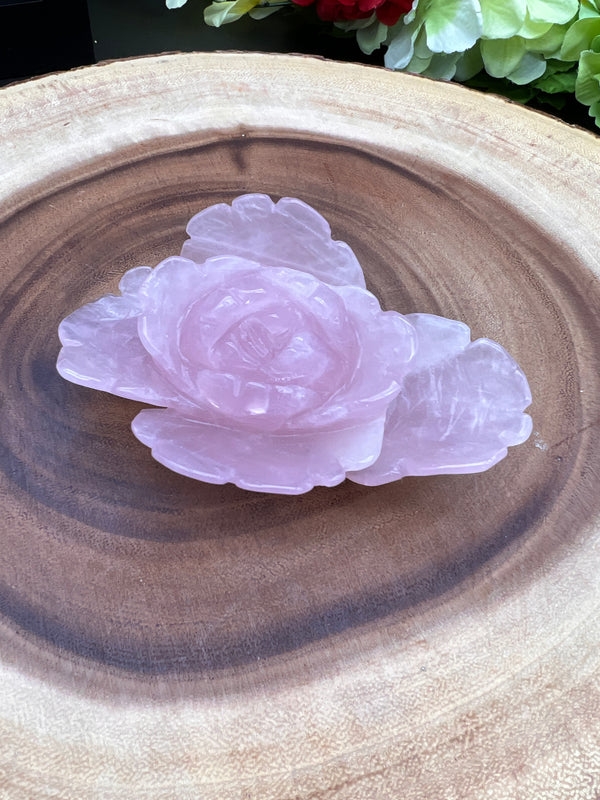 ROSE QUARTZ FLOWER CARVING