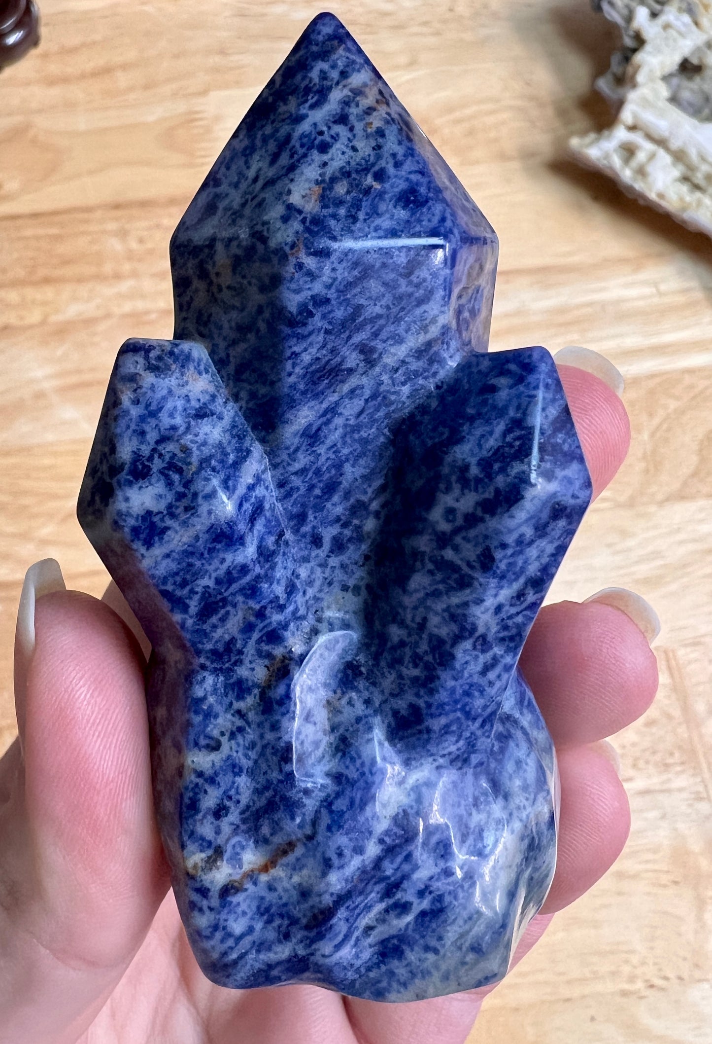 SODALITE CLUSTER CARVING