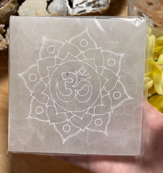 CARVED SELENITE CHARGING PLATE
