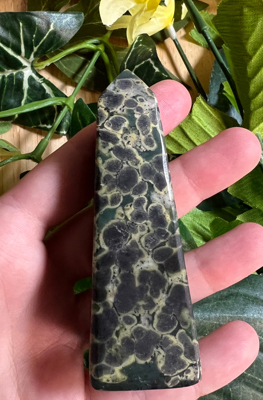 SNAKESKIN CALCITE TOWER